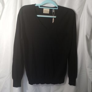 Ellie Tahari Black V-Neck Pullover